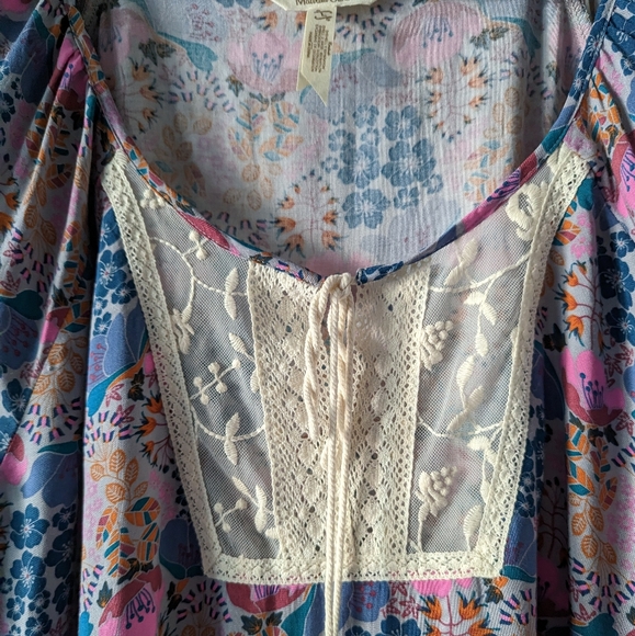 Matilda Jane Size Large Floral Embroidered Babydoll Blouse Tassel Scoop Neck - Picture 3 of 13